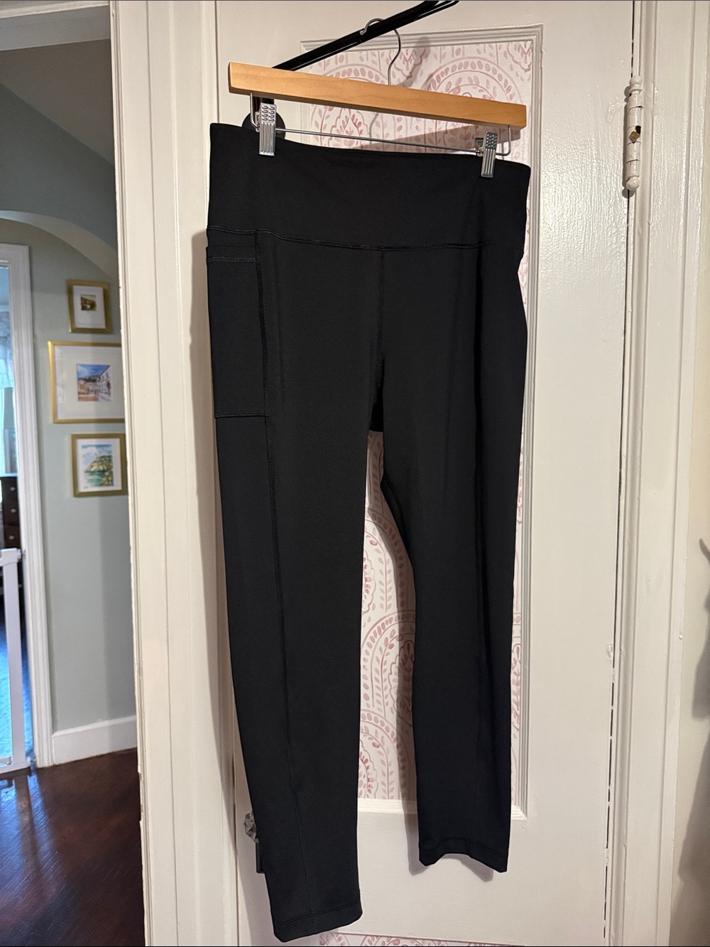 Columbia Black High-Rise Performance Leggings with Side Pocket